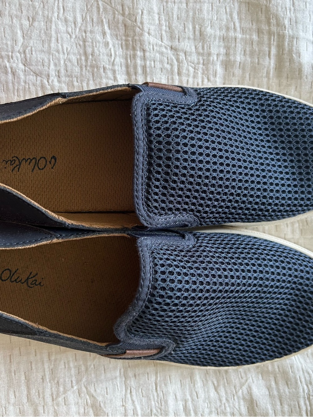 Olukai Womens Navy Mesh Slip-On sneakers-NWOT size 9